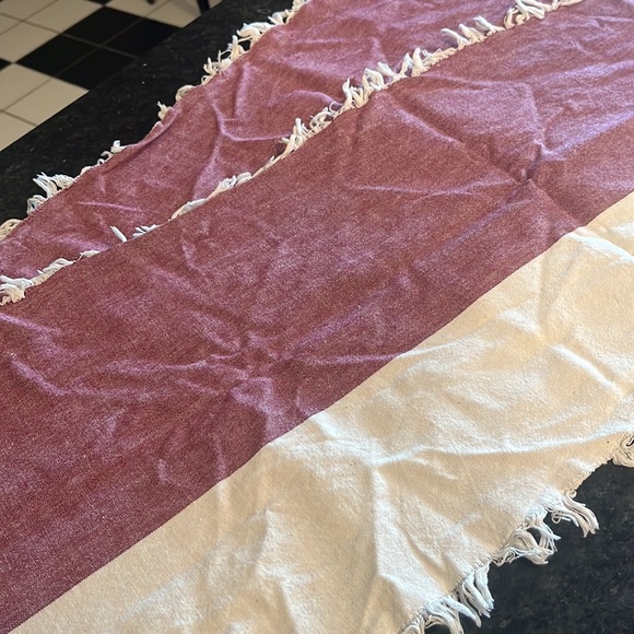 Long table runner - Picture 4 of 5